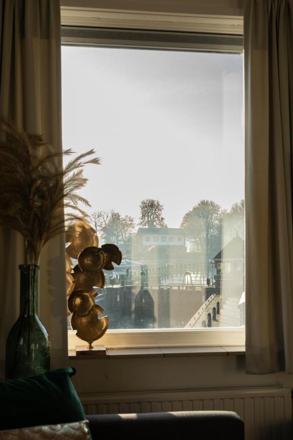 ブロクゼイル Yep! Slapen Bij De Sluis Bed & Breakfast エクステリア 写真